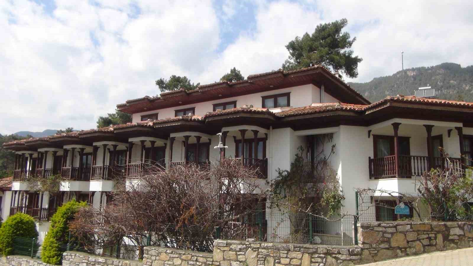 geleneksel akyaka mimarisi ile yapilan konaklama tesisleri kapanmaktan kurtuldu 8 jTN4Kycg