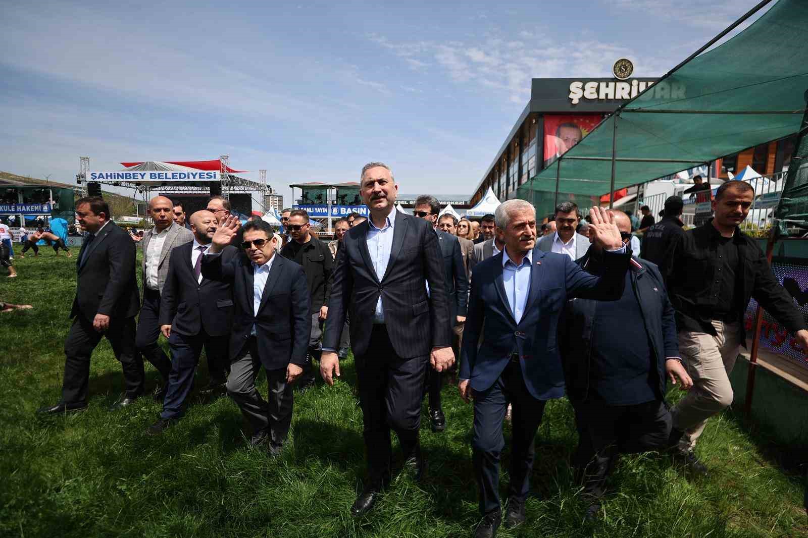 Geleneksel Yağlı Güreş Ligi, Gaziantep’te coşkuyla başladı 6 geleneksel yagli gures ligi gaziantepte coskuyla basladi 2 ERjkqTw9