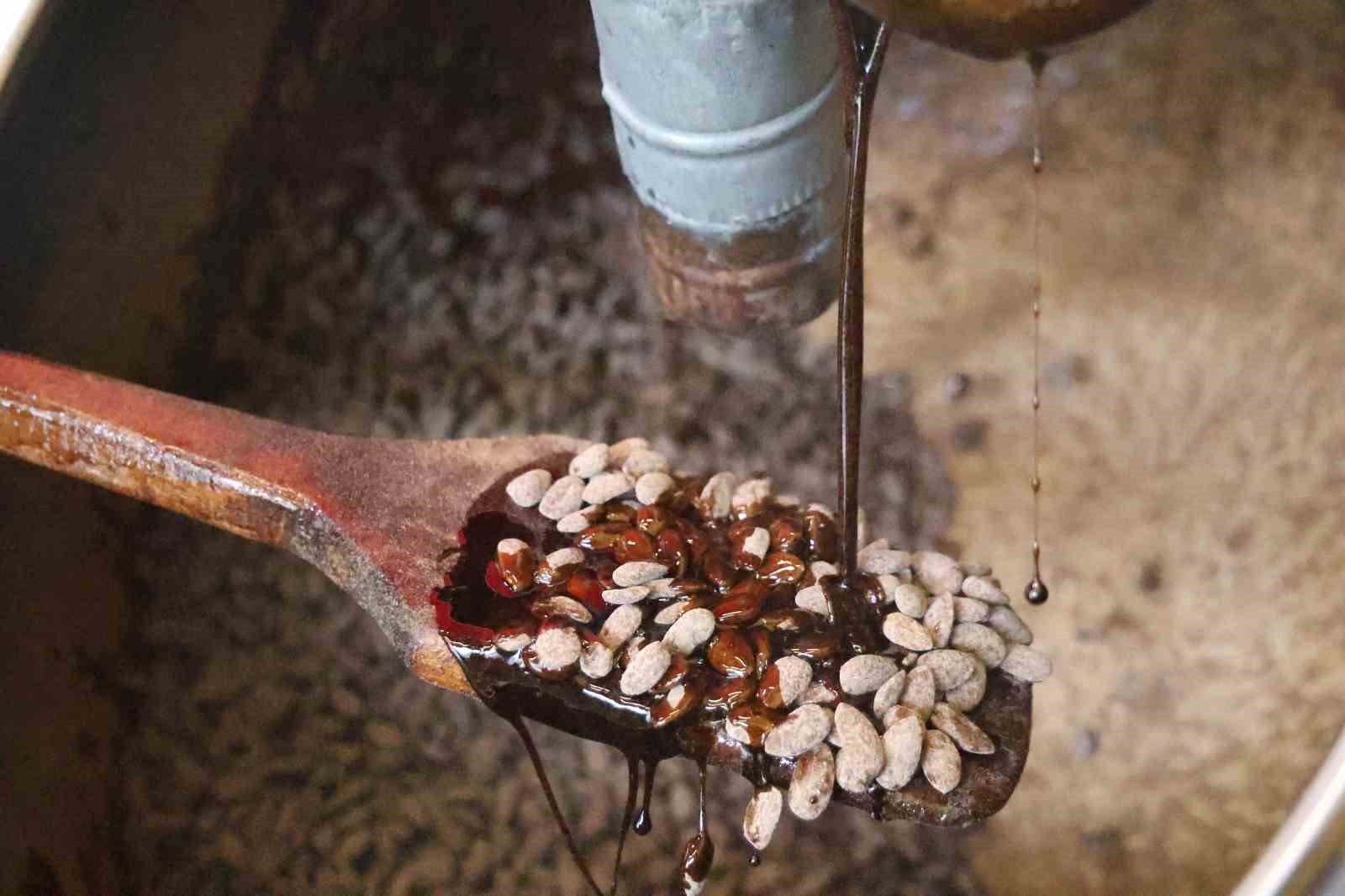 gelenekten yenilige turk kahveli badem sekeri 1 njIddhuG