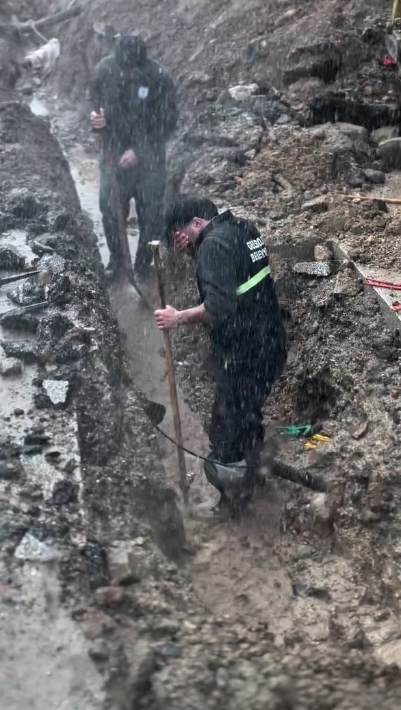 Gelibolu Belediyesinin çalışmasında güvenlik önlemi alınmadı, işçinin hayatı hiçe sayıldı 7 gelibolu belediyesinin calismasinda guvenlik onlemi alinmadi iscinin hayati hice sayildi 3 LLUNKfgK