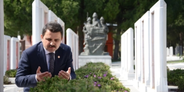 gelibolu-tarihi-alan-baskani-kasdemir-canakkale-ruhu-bu-aziz-milletin-kalbinde-ebediyen-var-olsun-PiYkbu1u.jpg