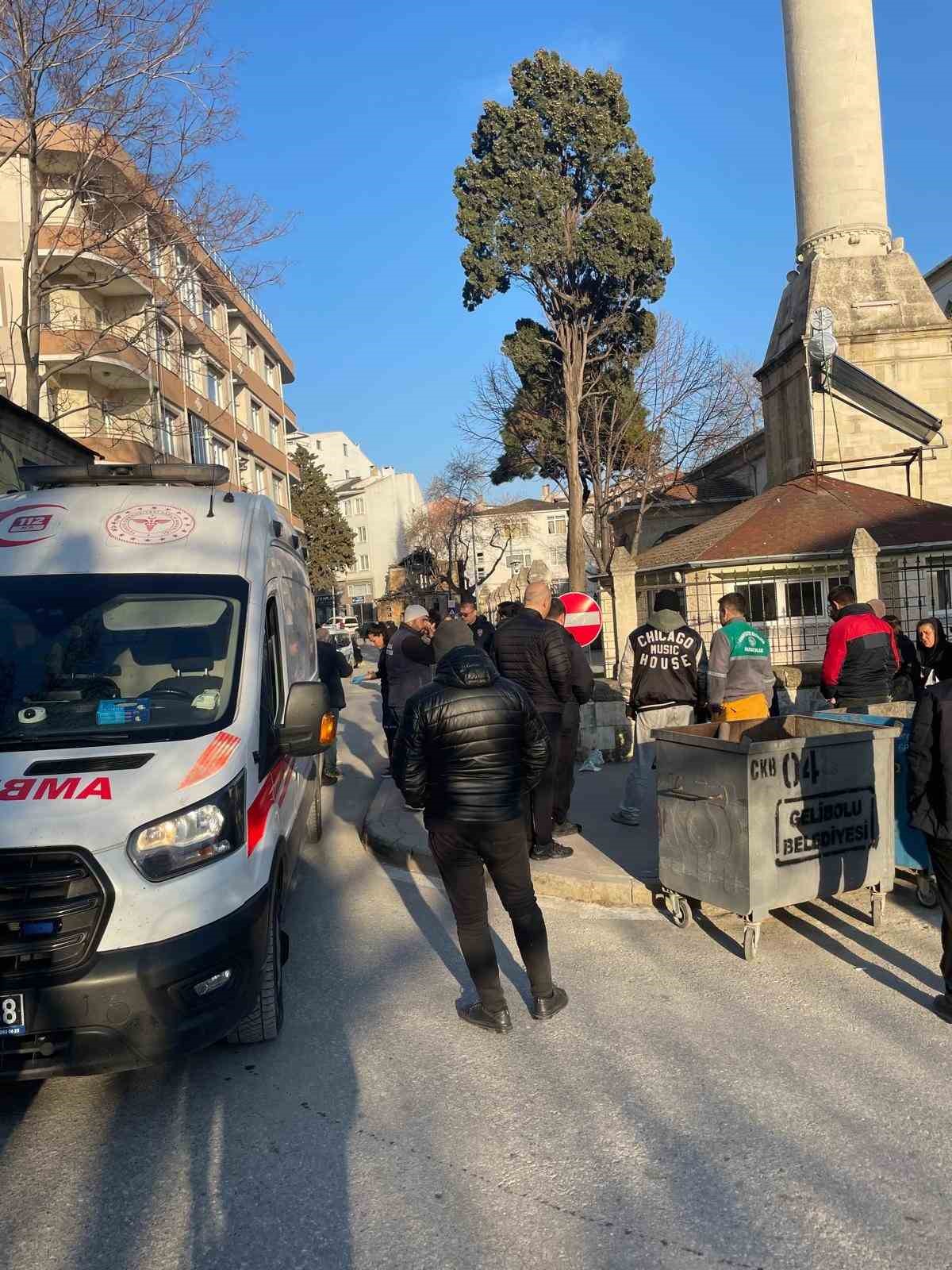 geliboluda bicakli kavga 3 yarali 1 GapSBNFc
