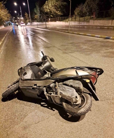 geliboluda-hayatini-kaybeden-motosikletinin-kaza-ani-goruntuleri-ortaya-cikti-FfGrYx75.jpg