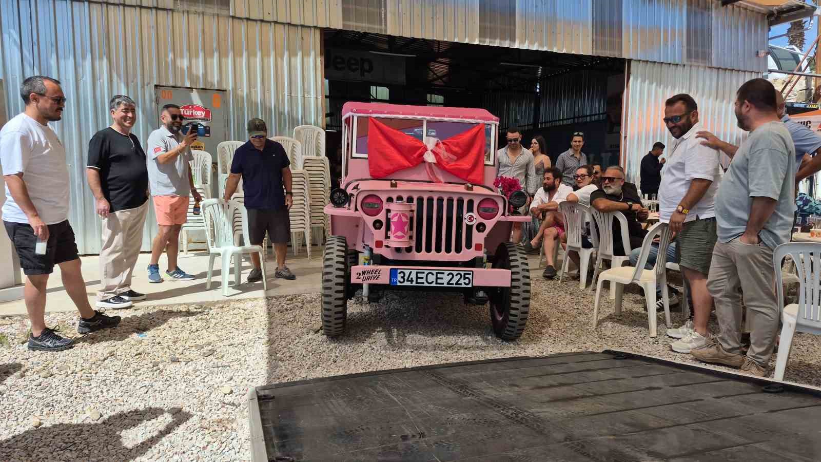 Gelin evine nostaljik sürprizle gittiler 4 gelin evine nostaljik surprizle gittiler 0 3hQkhhjO