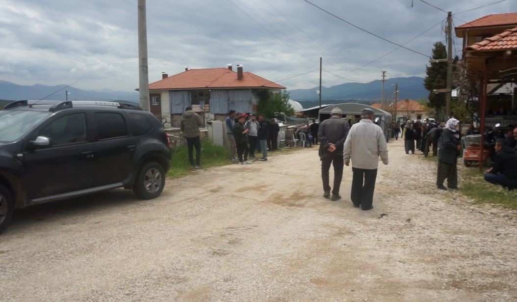 gelin ve damat evde olu bulundu dugun evi cenaze evi oldu 0 fzRirOyg