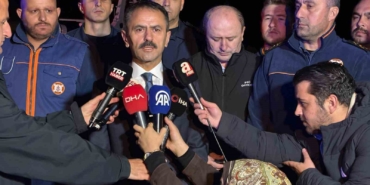 gemiden-tahliye-edilen-25-personel-tedbiren-hastaneye-goturuldu-sCCCByHK.jpg