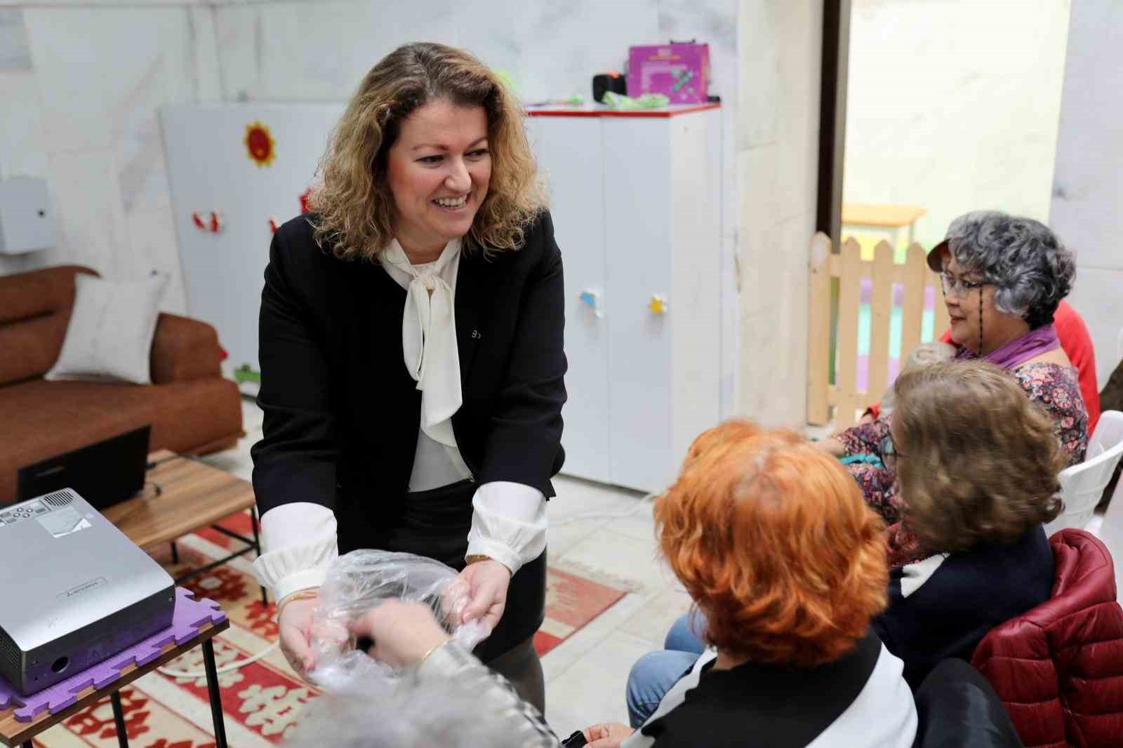 gemlik belediyesinden 8 marta ozel kadin haklari 1 pMW66e5X