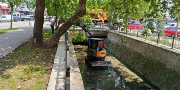 gemlik-carsi-deresinde-temizlik-calismalari-basladi-9LVNGtu5.jpg