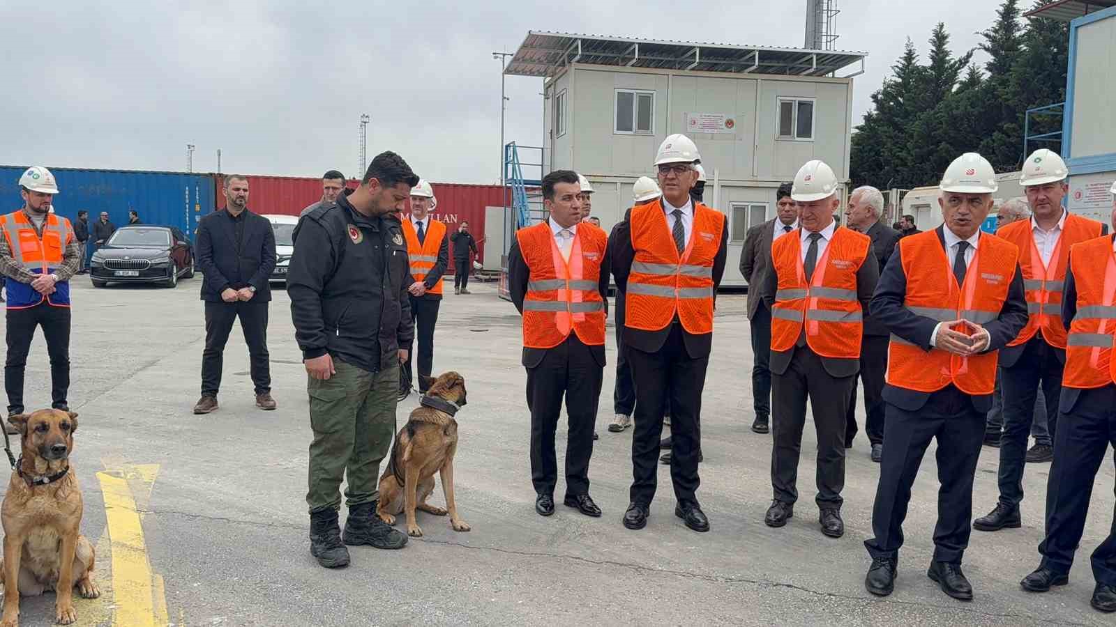 gemlik limaninda guvenlik gucleniyor ikinci x ray cihazi hizmete girdi 0 8rE2UYzX