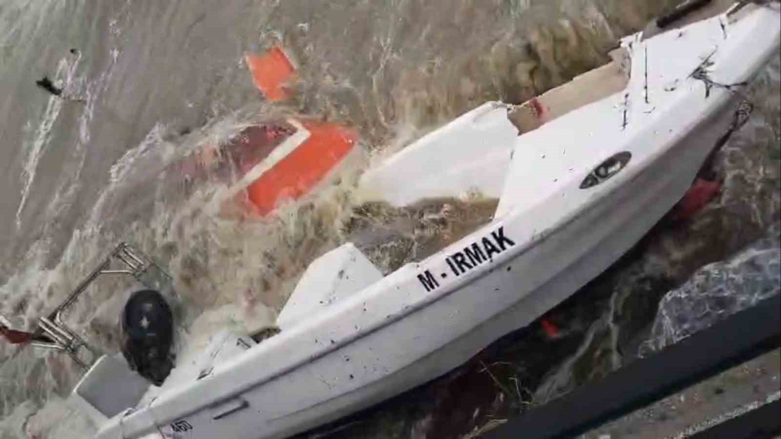 gemlik ve kumlayi lodos vurdu cok sayida tekne batti 0 3wiGdL55