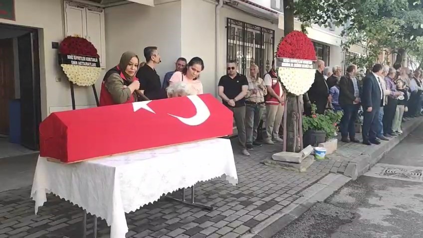 gemlikli astsubay son yolculuguna ugurlandi 0 IX41umdH