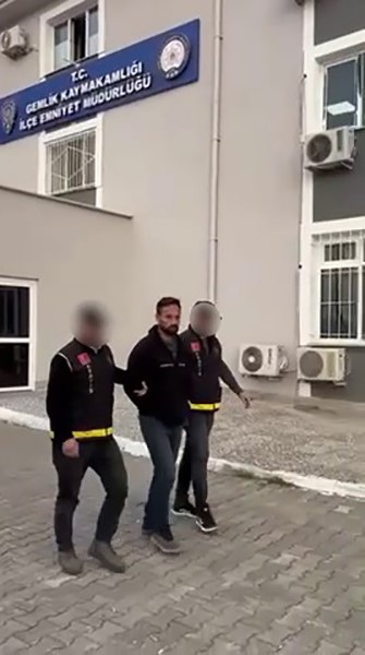 gemlikte 29 yil kesinlesmis hapis cezasi bulunan firari yakalandi 2 k3h6WPwS