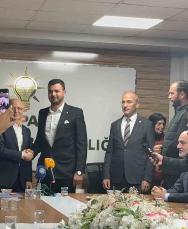 gemlikte-ak-partiye-800-yeni-uye-katildi-6KITmRVc.jpg