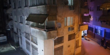 gemlikte-hasarli-apartman-tahliye-edildi-sokak-trafige-kapatildi-QVVdBlic.jpg