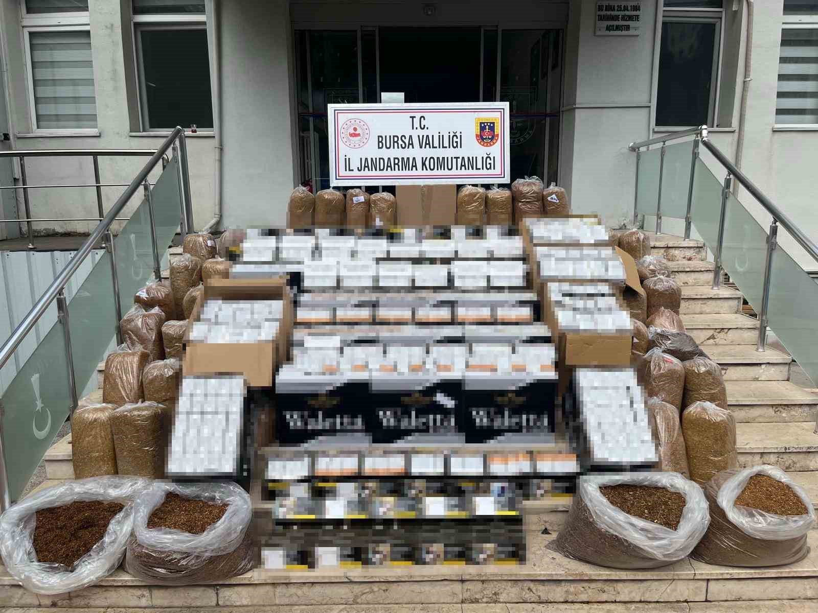 gemlikte kacak sigara operasyonu 2 kisi tutuklandi 0 RWaYAbQD