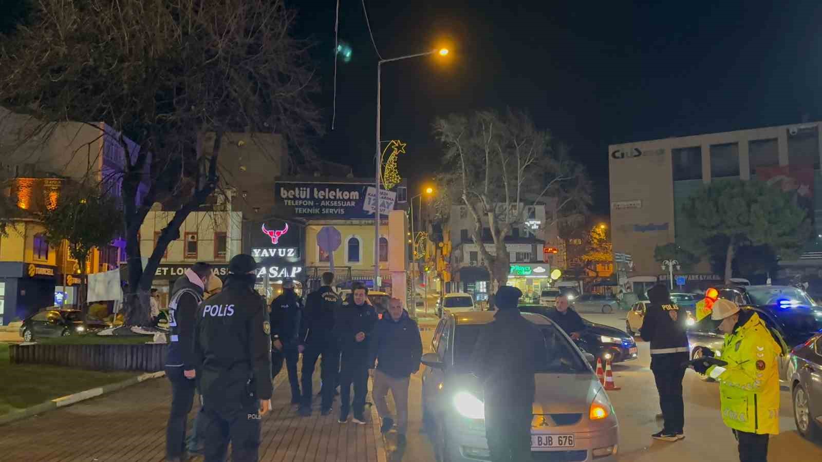 gemlikte protokol uyeleri yeni yila sahada girdi 4 69442UbV