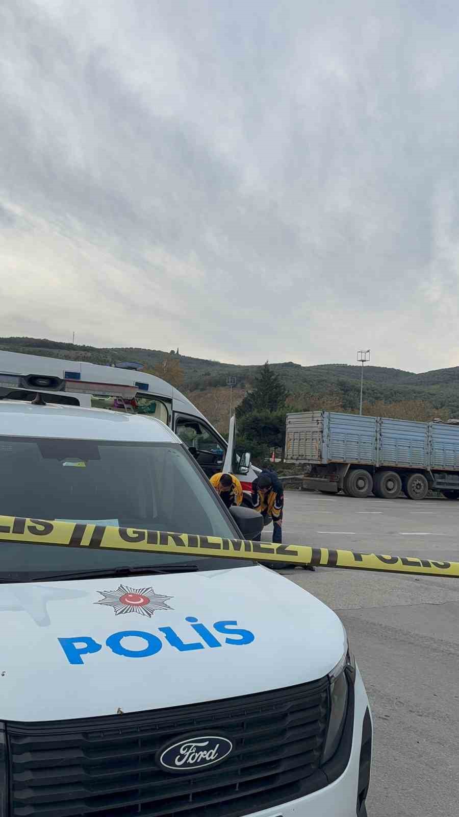 gemlikte sabah saatlerinde silahli saldiri 1 olu 4 PTzA85jw