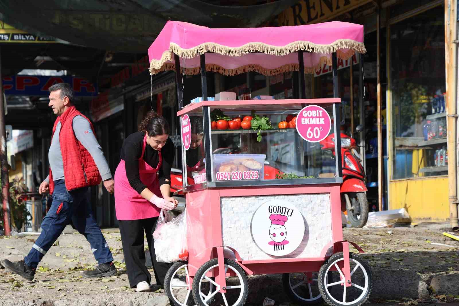 genc kadin girisimci pembe tezgahiyla sanayiye renk katti 13 ulXcapiP