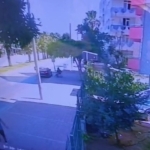genc-kadini-cocugunun-yaninda-hem-dovduler-hem-de-videoya-cektiler-gKrsj2zi.jpg