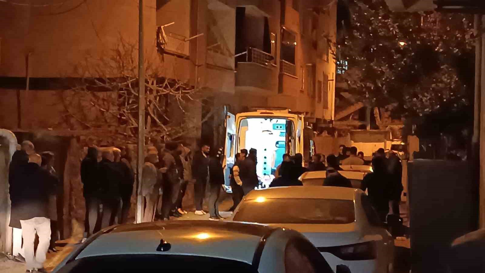 genc kiz sahurda tartistigi babasini vurarak oldurdu 2 dsyMGRV1
