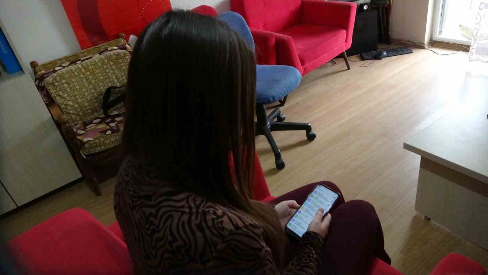 Genç kızı avukat gibi arayıp dolandırmaya çalıştı, sert kaya çarptığını anlayınca iş teklifinde bulundu 5 genc kizi avukat gibi arayip dolandirmaya calisti sert kaya carptigini anlayinca is teklifinde bulundu SbABlpPT