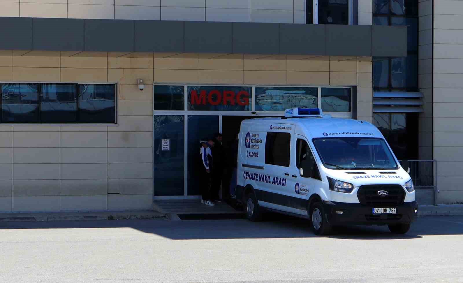 genc motokurye gecirdigi kazada hayatini kaybetti 5