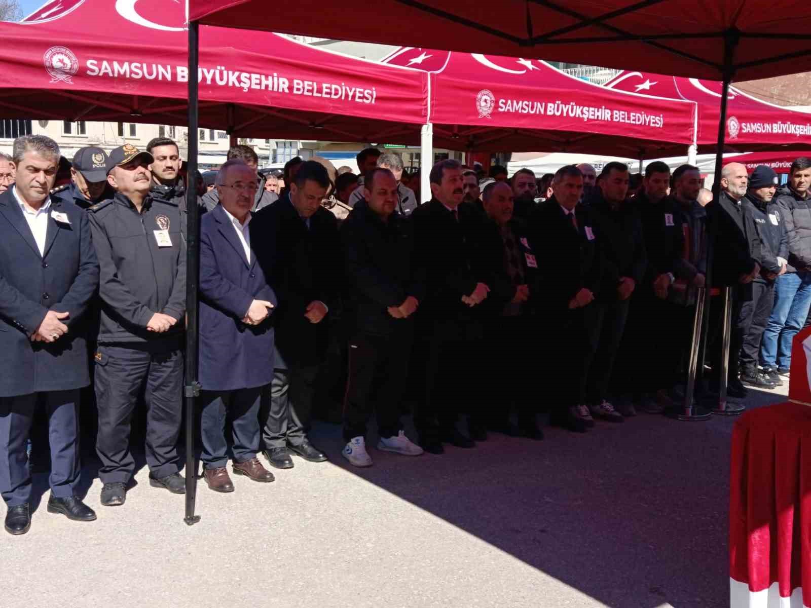 genc polis memuruna memleketinde huzunlu veda 3 XOFgpVTA