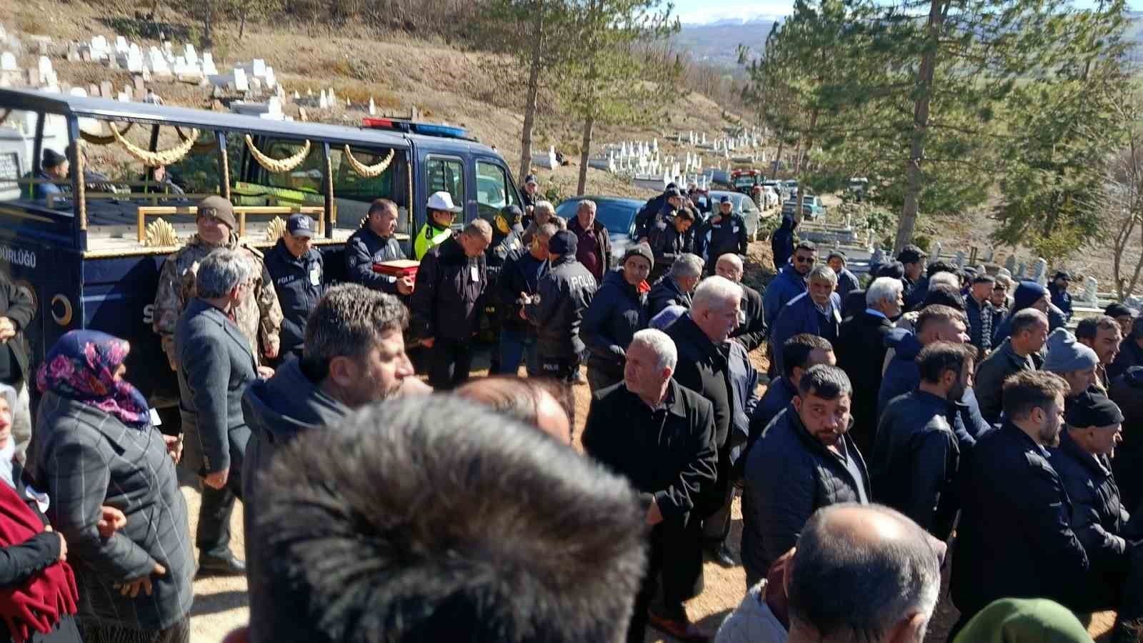 genc polis memuruna memleketinde huzunlu veda 4 nTjrj1CD