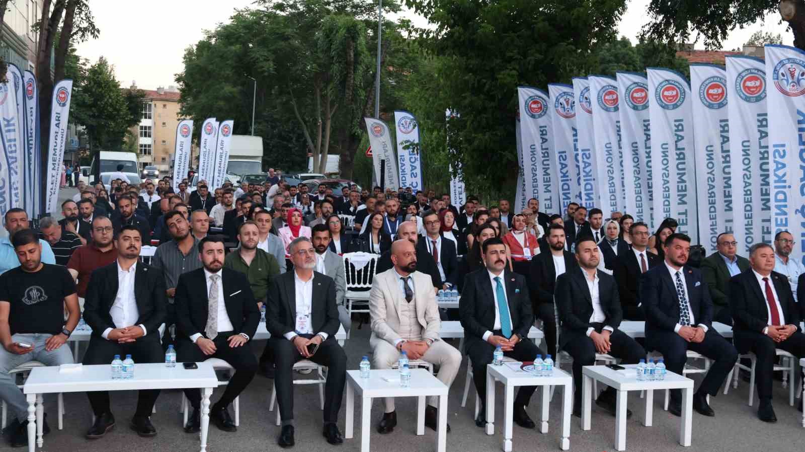 Genç Sağlık Sendikası’nda Osman Kaya güven tazeledi 6 genc saglik sendikasinda osman kaya guven tazeledi 2 YJfqsERX