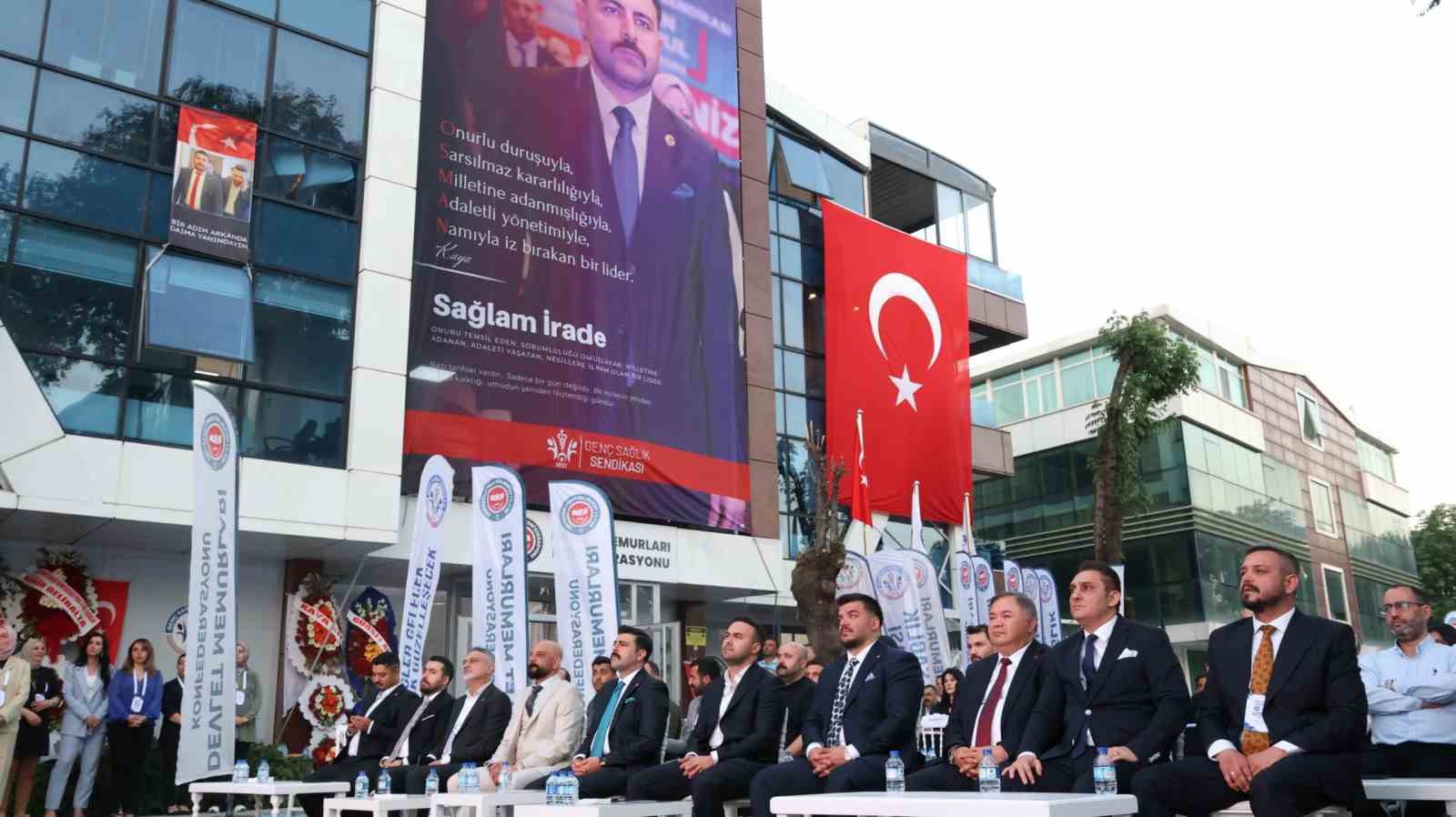 Genç Sağlık Sendikası’nda Osman Kaya güven tazeledi 7 genc saglik sendikasinda osman kaya guven tazeledi 3 9mS5q1OR