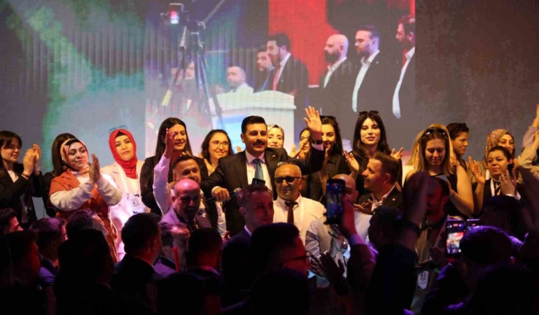 genc-saglik-sendikasinda-osman-kaya-guven-tazeledi-cGVdEgtK.jpg