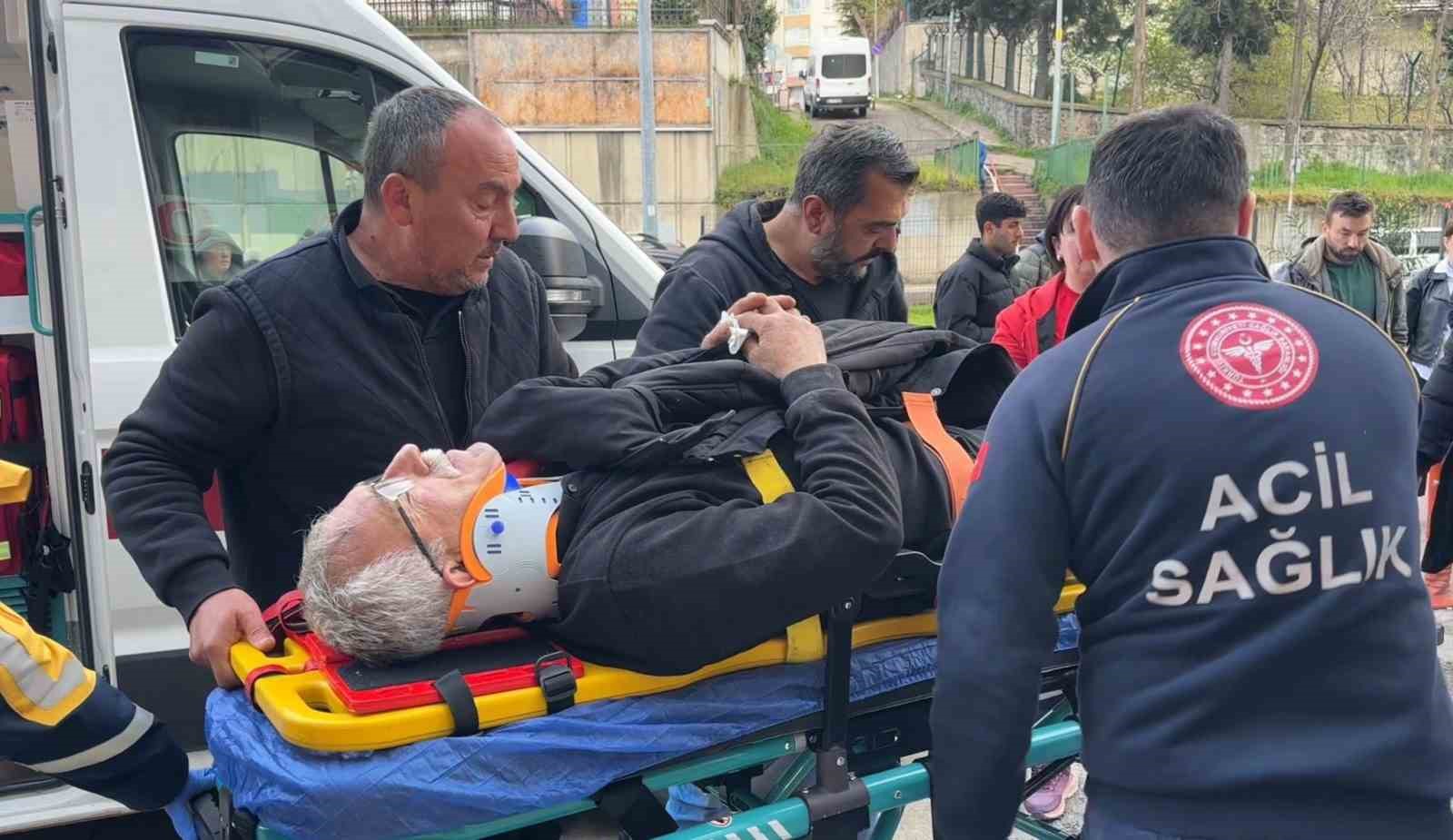 genc surucunun direksiyon hakimiyetini kaybettigi arac kaldirima cikti 1 yarali 2 2fjqrBPu