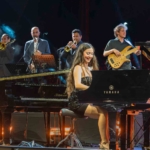 genc-turk-muzisyen-su-yavuz-turkiyedeki-ilk-konserini-verdi-k5ES4Ywi.jpg