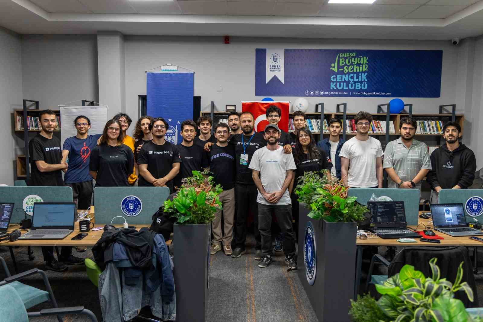 genc yazilimcilar teknoloji maratonunda bulustu 1 H9vgLZsj