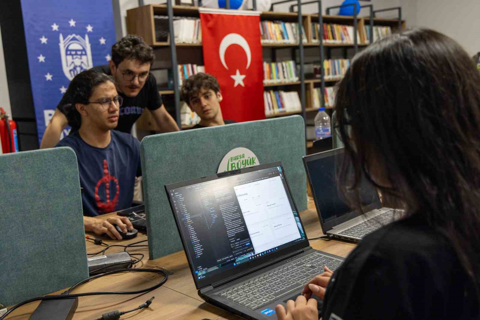 genc yazilimcilar teknoloji maratonunda bulustu 4 QYnAnNMB
