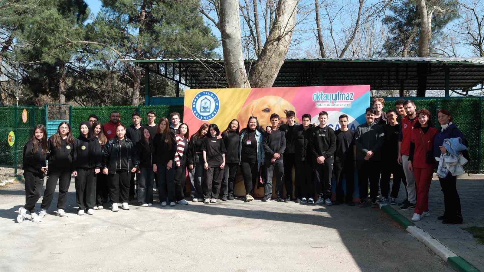 gencerlerden patili canlara ziyaret 5 F8PF43Nd