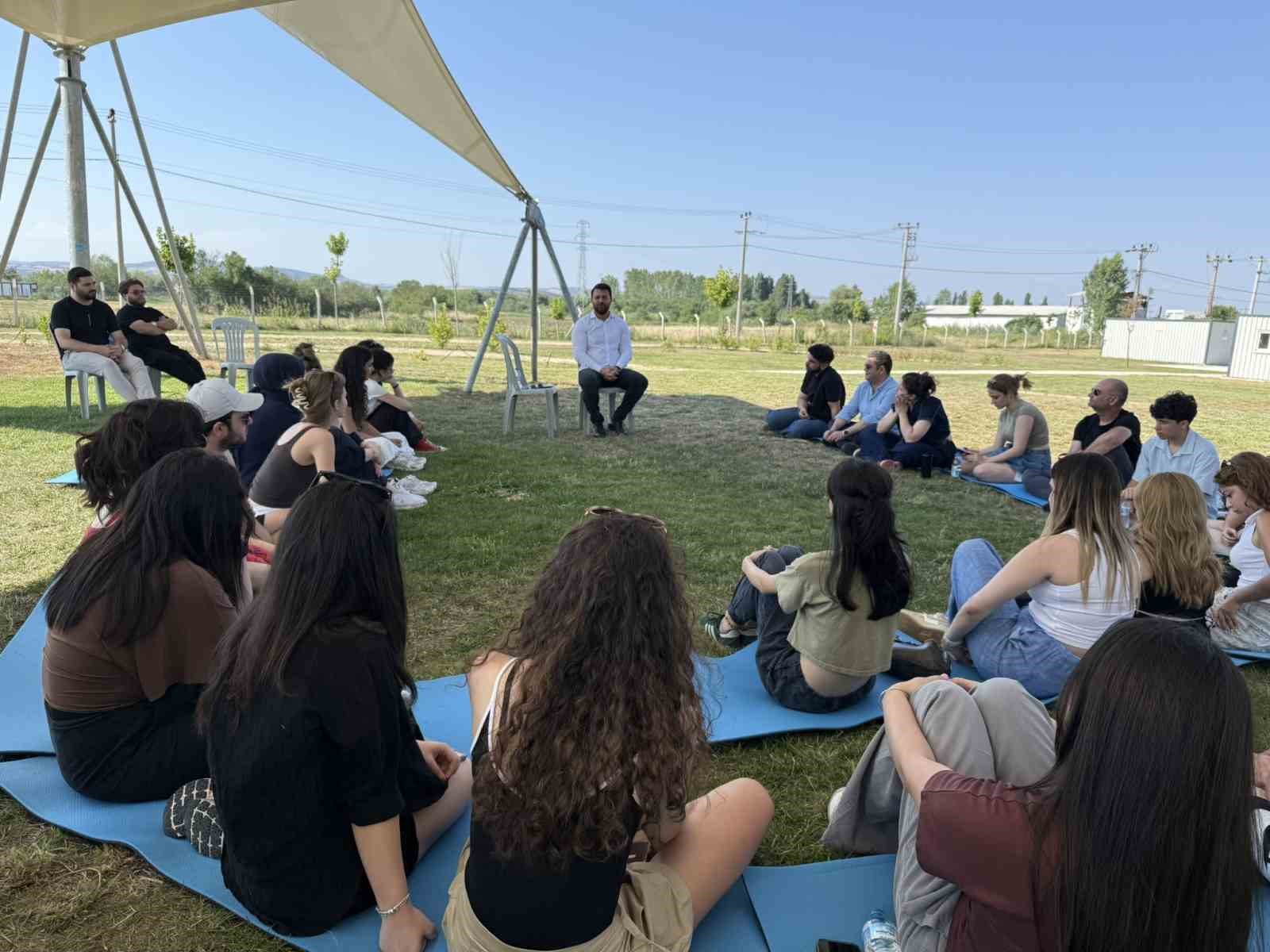 Gençler Fadıllı’da liderlik kampında buluştu 6 gencler fadillida liderlik kampinda bulustu 2 ZR2fTA79