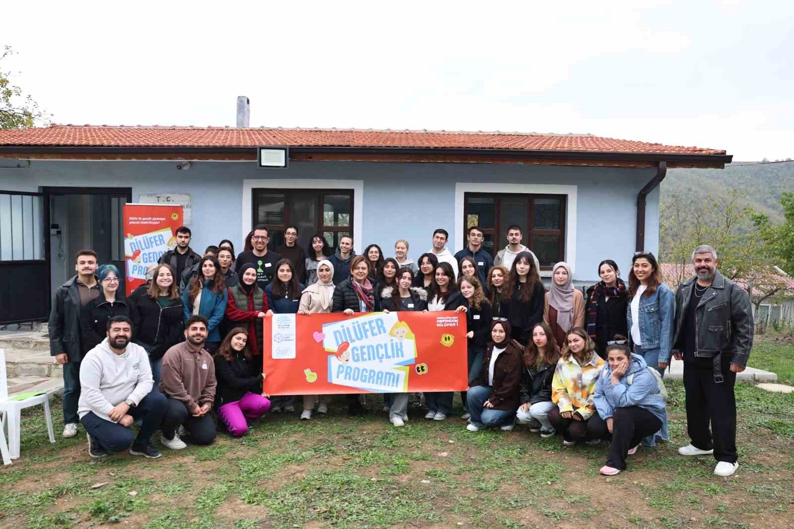gencler niluferin ucpinar mahallesinde bir araya geldi 4 DkDzPGwF