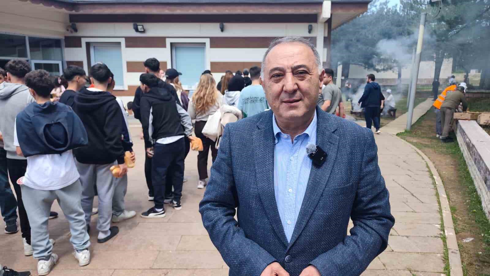 gencler spilin zirvesinde ay yildizli bayrakla bulustu 2 GllB26Nr