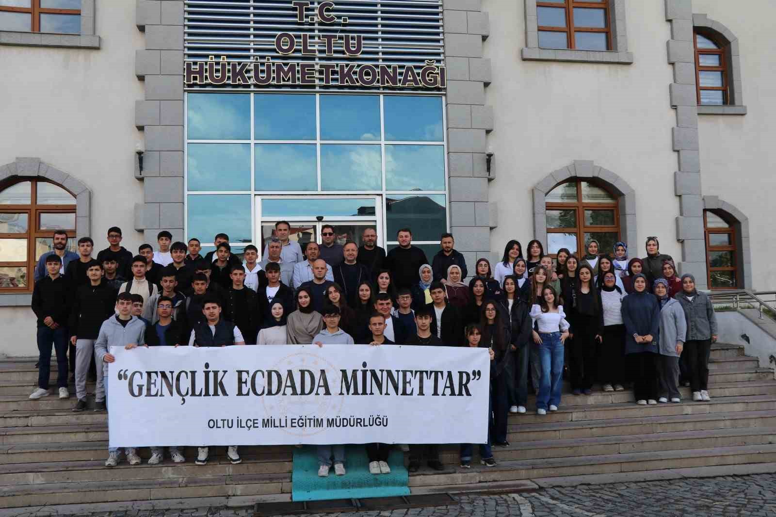 Gençler şühedanın izinde yürüdü 15 gencler suhedanin izinde yurudu 11 yk1Z4Wks