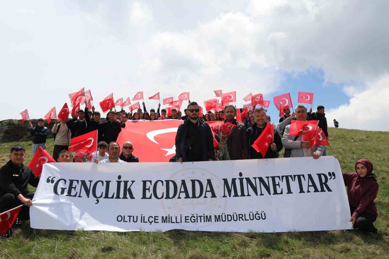 Gençler şühedanın izinde yürüdü 9 gencler suhedanin izinde yurudu 5 F4kV4m7O