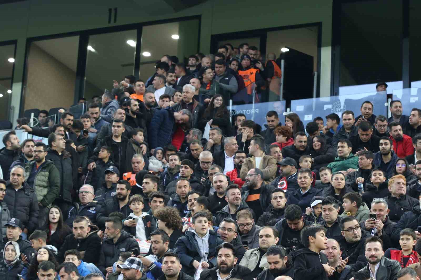 genclerbirligi galatasaray macinda vip tribunde izdiham 1 uDyrkR4f