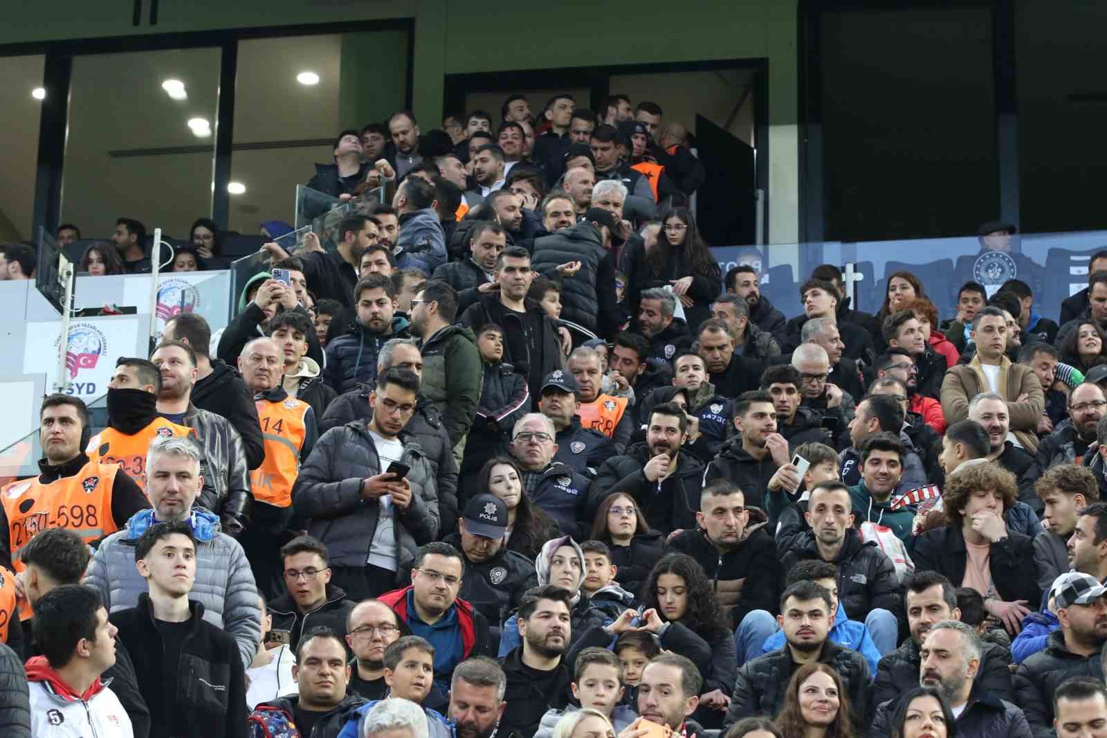 genclerbirligi galatasaray macinda vip tribunde izdiham 5