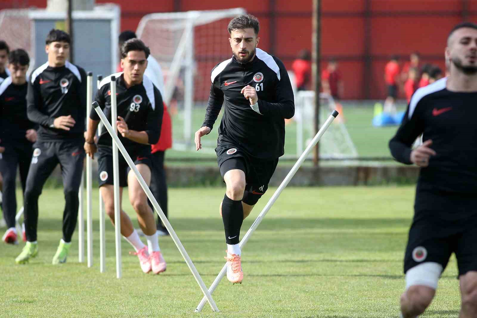 Gençlerbirliği, Kasımpaşa maçı hazırlıklarını tamamladı 5 genclerbirligi kasimpasa maci hazirliklarini tamamladi 1 wLLQAbOf
