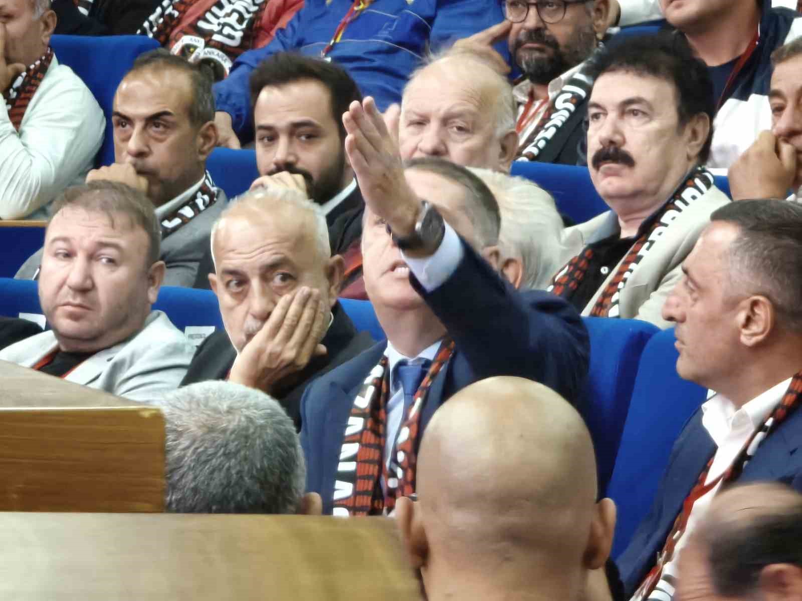 Gençlerbirliği Olağanüstü Genel Kurulu’nda gerginlik 5 genclerbirligi olaganustu genel kurulunda gerginlik 1 4C8svzFN