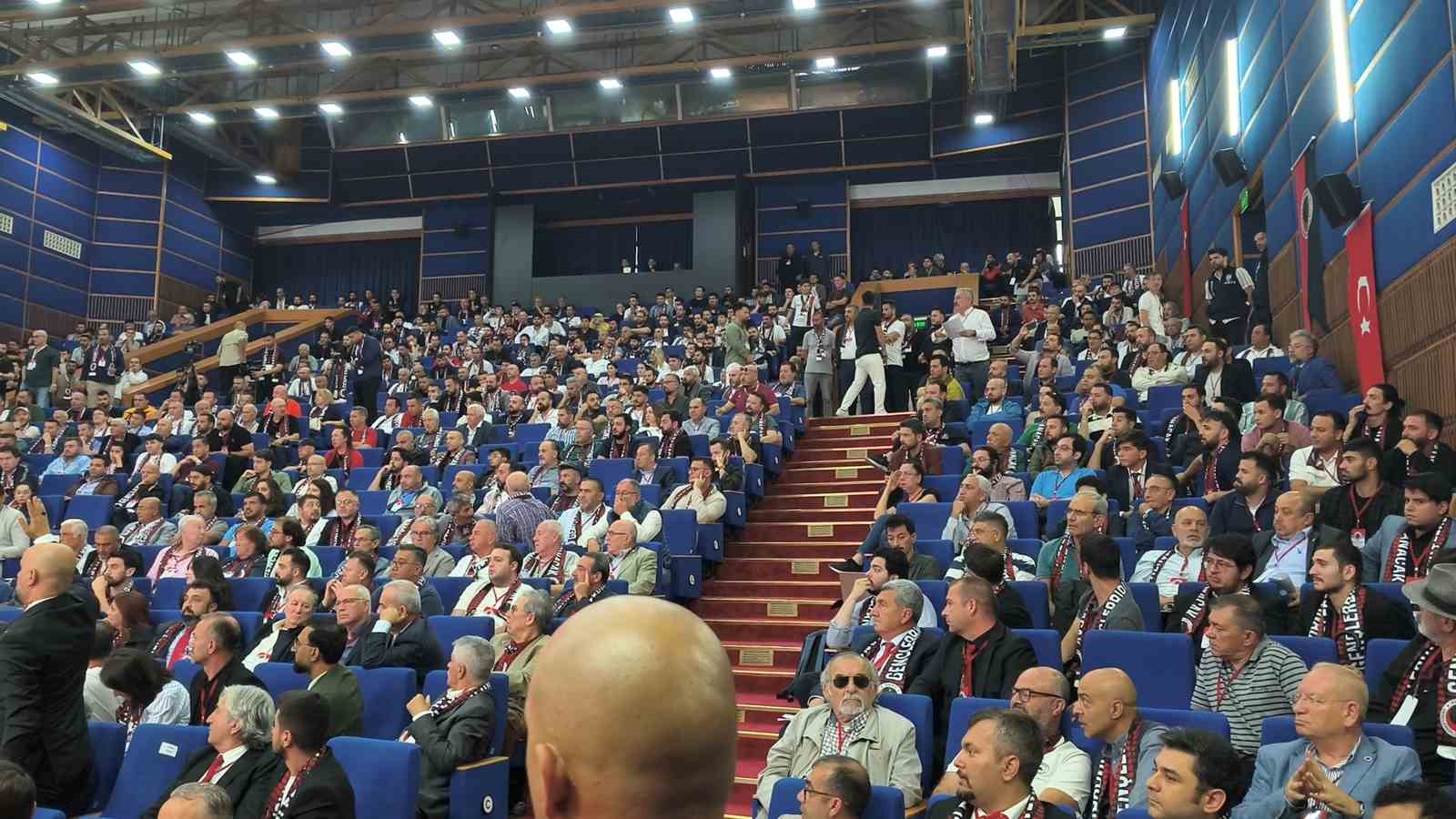 Gençlerbirliği Olağanüstü Genel Kurulu’nda gerginlik 6 genclerbirligi olaganustu genel kurulunda gerginlik 2