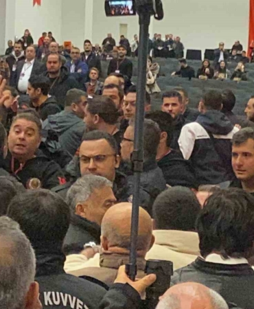 genclerbirligi-olaganustu-genel-kurulunda-kavga-yr13NFcD.jpg