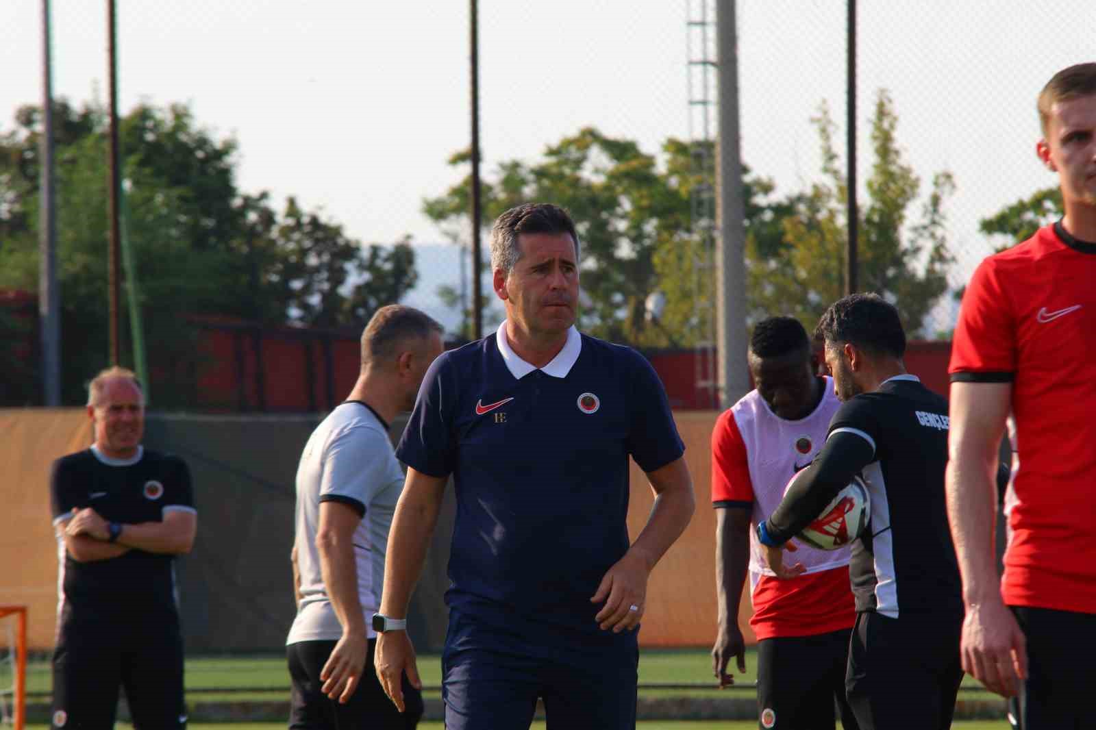 genclerbirliginde 4 kez hoca ayriligi 1 N29ZwSzd