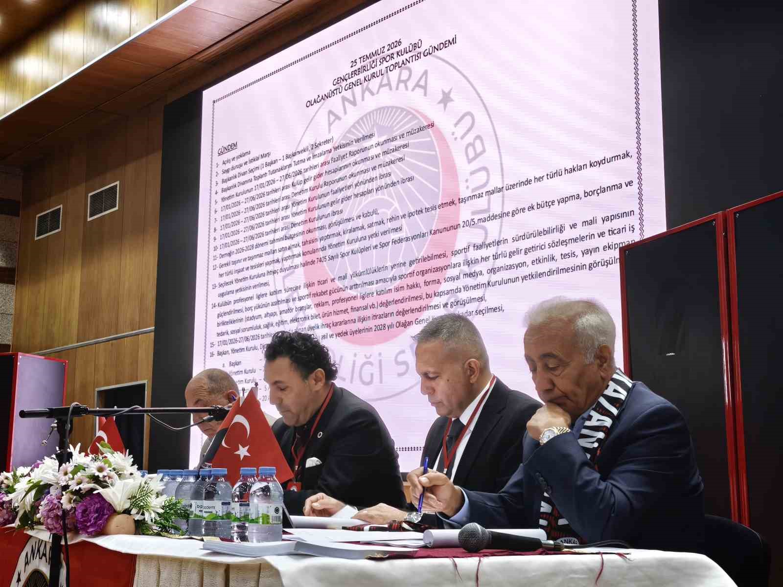 Gençlerbirliği’nde Arda Çakmak yeniden başkan seçildi 6 genclerbirliginde arda cakmak yeniden baskan secildi 2 6DuAUHRW