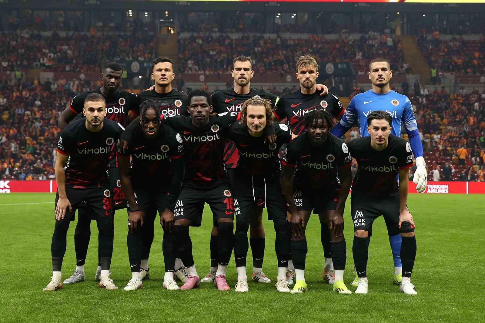 genclerbirliginde yenilgiye ragmen alkislanacak hareket futbolculara prim jesti 1 YAumjIwQ